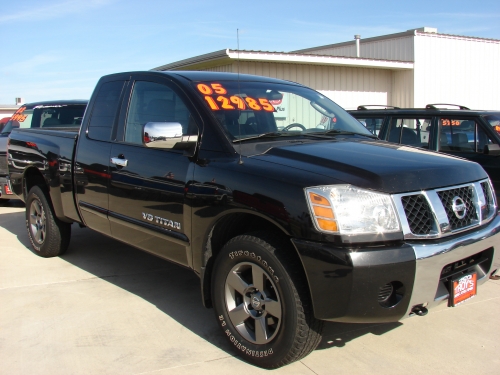 2005 Nissan Titan Quad Cab 4x4 SE
